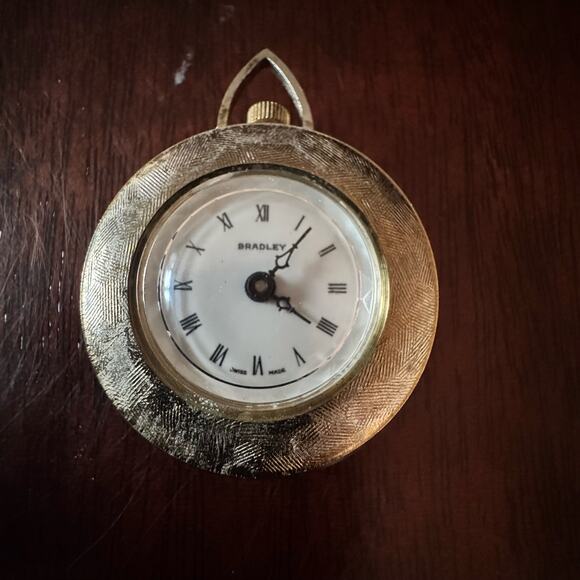 VTG Bradley Pendant Watch Gold Tone Mechanical Movement Swiss Made - Picture 3 of 16